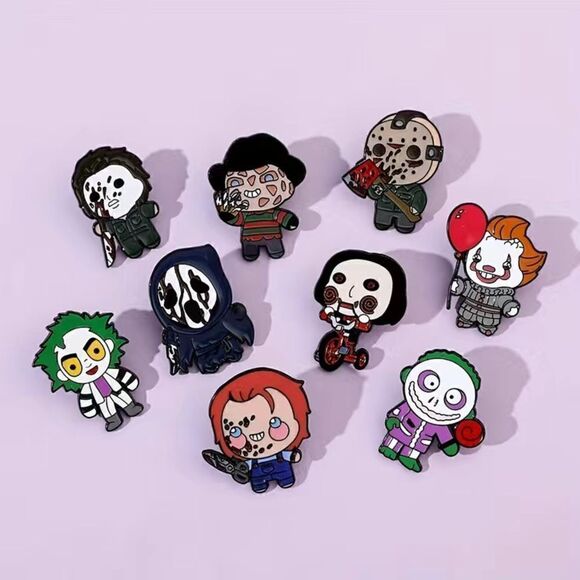 Jigsaw enamel pin - Picture 3 of 3
